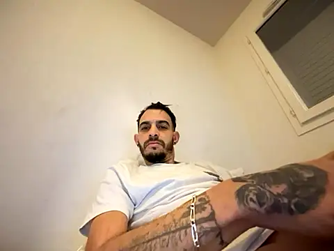 Rebeu313 online show from November 30, 7:34 am