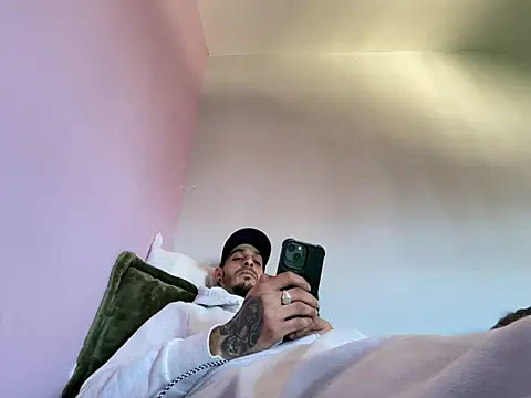 Rebeu313 online show from February 24, 2:15 pm