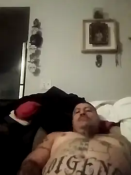 Snapshot of B_DOGG69 chatting on December 12, 7:08 am B DOGG69 online show from December 12, 7:08 am