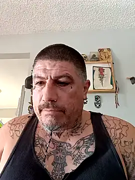 Snapshot of B_DOGG69 chatting on January 19, 6:10 pm B DOGG69 online show from January 19, 6:10 pm