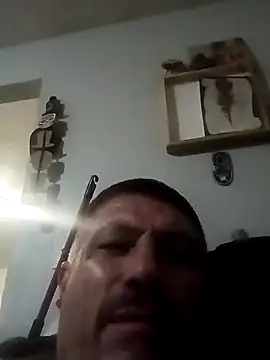 Snapshot of B_DOGG69 chatting on January 25, 11:02 am B DOGG69 online show from January 25, 11:02 am