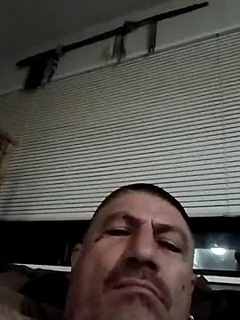 Snapshot of B_DOGG69 chatting on February 26, 6:58 am B DOGG69 online show from February 26, 6:58 am