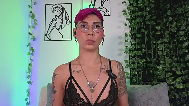 MiaMorgan  online show from December 19, 4:36 pm