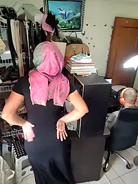 NAJWA-ARAB online show from November 4, 3:33 pm