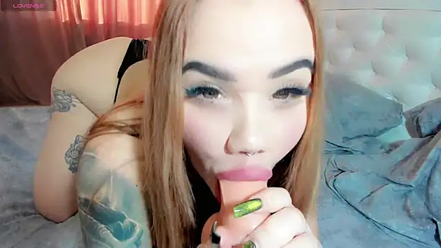 Snapshot of Aira_vi chatting on January 23, 4:30 am Aira vi online show from January 23, 4:30 am