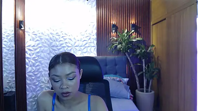 Perla prg online show from January 31, 7:08 pm