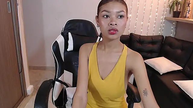 Perla prg online show from February 17, 12:05 pm