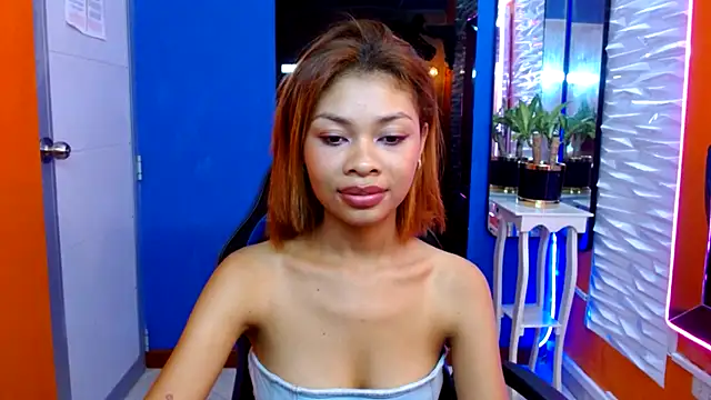 Perla prg online show from March 8, 9:18 pm