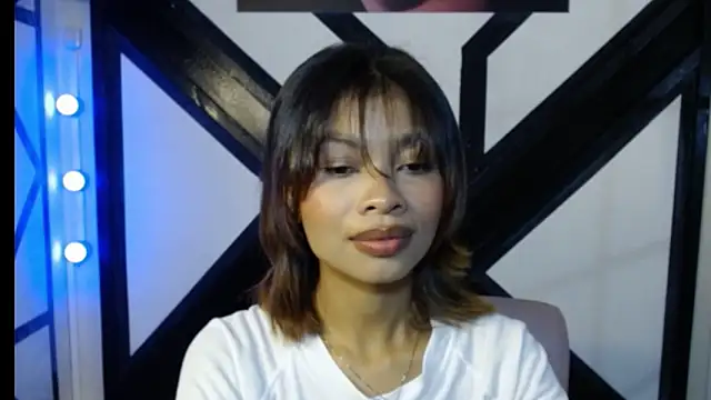 Perla prg online show from March 19, 2:54 pm