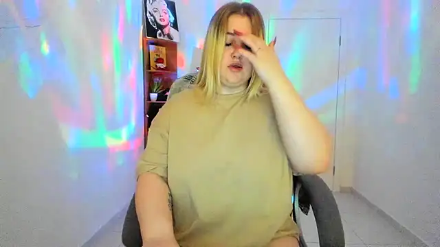 Doliss online show from May 24, 5:56 am