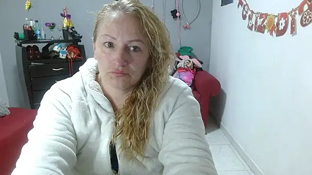 emperabigbootybigass online show from February 28, 6:41 pm