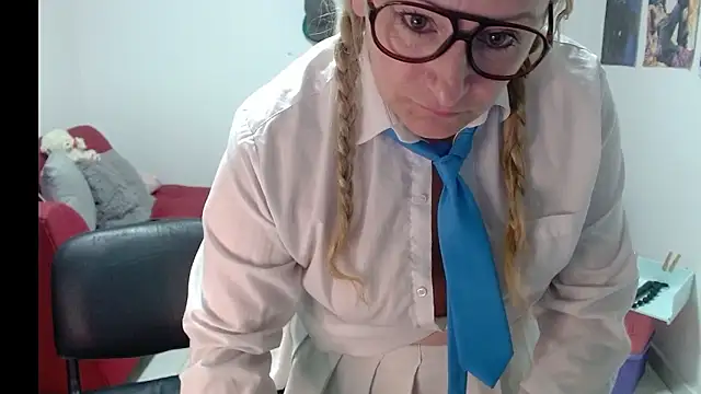 Snapshot of emperabigbootybigass chatting on January 17, 12:15 am emperabigbootybigass online show from January 17, 12:15 am
