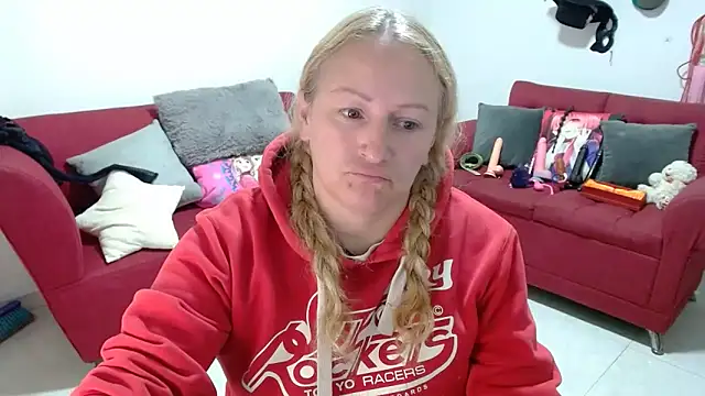 Snapshot of emperabigbootybigass chatting on February 3, 12:43 pm emperabigbootybigass online show from February 3, 12:43 pm