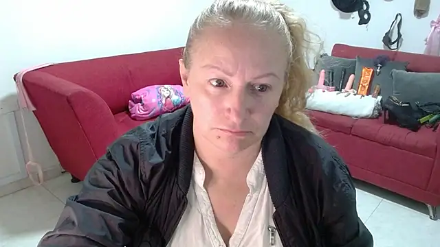 Snapshot of emperabigbootybigass chatting on February 12, 12:22 pm emperabigbootybigass online show from February 12, 12:22 pm