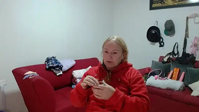 Snapshot of emperabigbootybigass chatting on February 23, 12:13 pm emperabigbootybigass online show from February 23, 12:13 pm