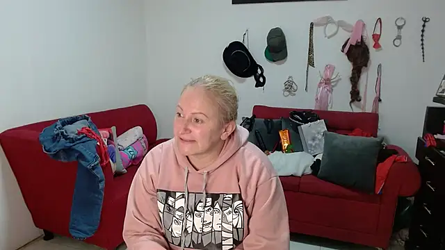 Snapshot of emperabigbootybigass chatting on March 11, 12:22 pm emperabigbootybigass online show from March 11, 12:22 pm