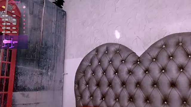 samy  milf online show from December 8, 9:30 pm