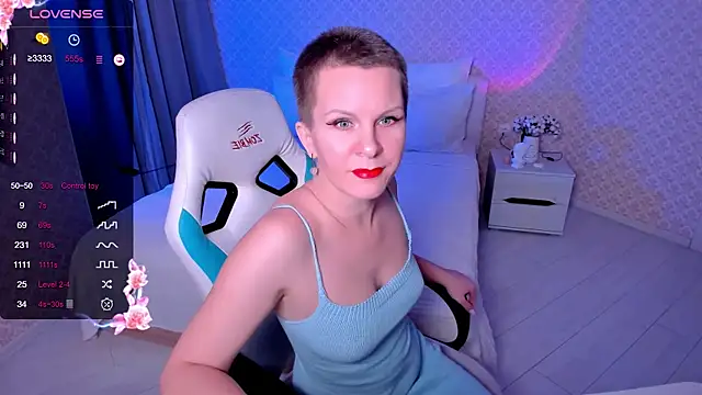 Louisa Bay online show from November 28, 4:53 pm