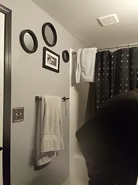 DevinToore online show from April 8, 6:13 am