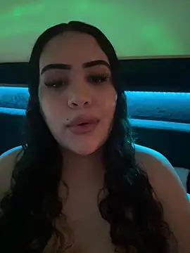 iTrapXXXBACKUP online show from April 18, 8:31 pm