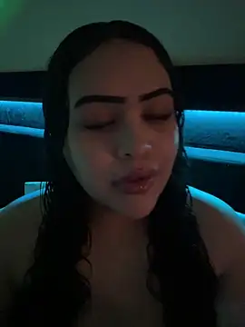 iTrapXXXBACKUP online show from April 19, 8:11 pm