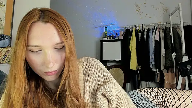 LisaIcon online show from November 23, 1:33 pm