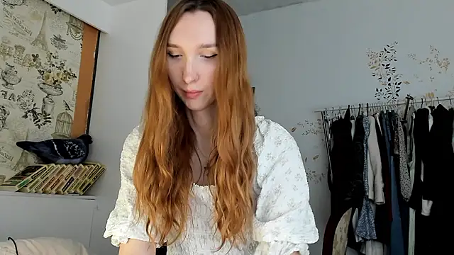 LisaIcon online show from March 1, 2:08 pm