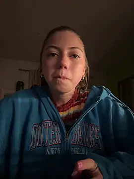 emilycoco online show from March 28, 5:29 am