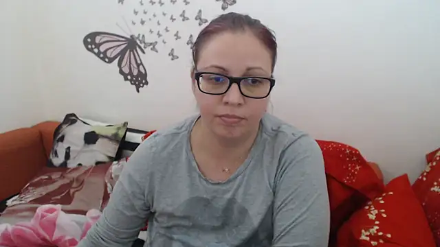 LadyHellene online show from February 16, 1:27 pm