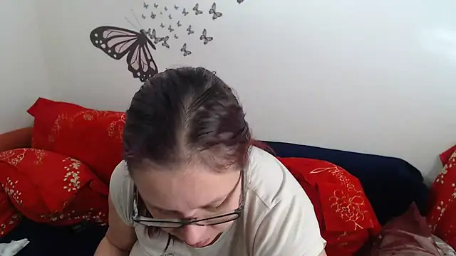 LadyHellene online show from March 6, 7:14 am