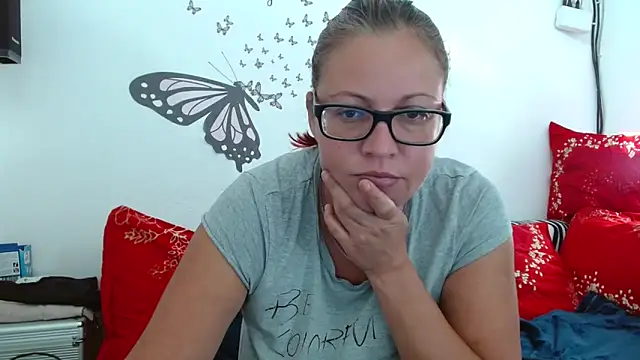 LadyHellene online show from September 21, 6:15 am