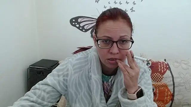 LadyHellene online show from April 10, 10:09 am