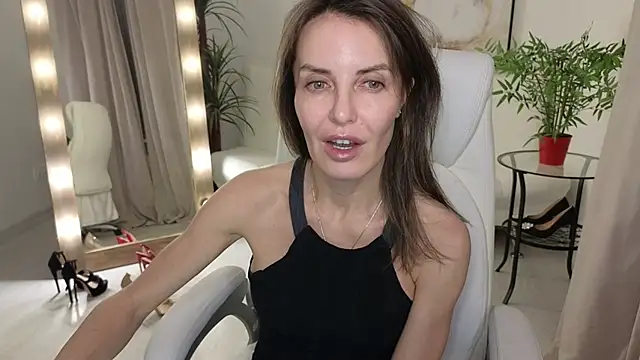 Beylly online show from January 13, 1:23 am