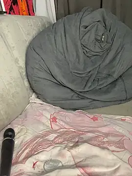 Lola Hale online show from March 29, 6:08 pm