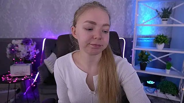 EmilySunshineS online show from December 4, 2:04 pm