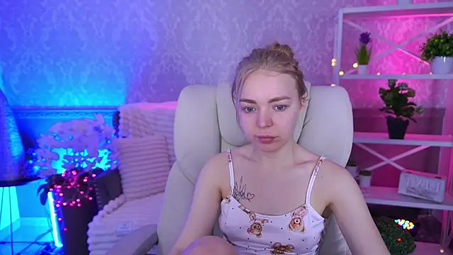 EmilySunshineS online show from February 13, 7:15 am