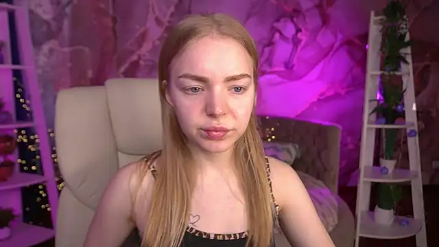 EmilySunshineS online show from March 28, 5:18 am