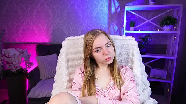 EmilySunshineS online show from March 31, 6:58 am