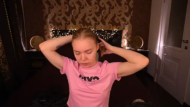 EmilySunshineS online show from April 16, 5:52 am