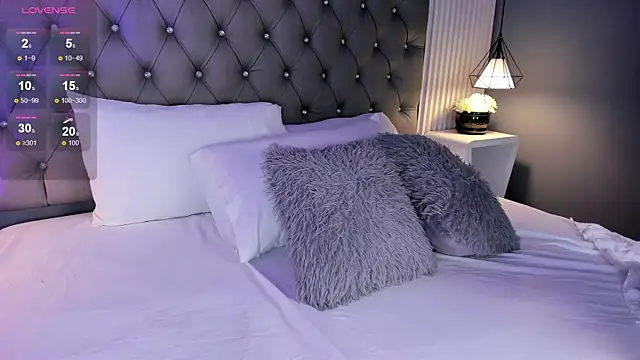 VioletthaRous online show from February 25, 10:41 pm