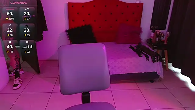 Sofi F w online show from March 21, 10:06 pm