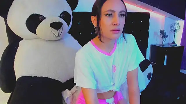 Coral Gibson online show from March 15, 12:45 pm