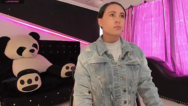 Coral Gibson online show from January 14, 12:55 pm