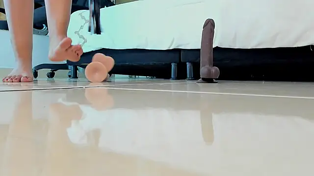 Ellaochoa online show from March 10, 5:18 pm