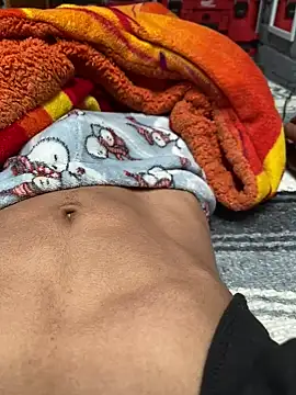 Snapshot of emiur chatting on December 5, 6:11 pm emiur online show from December 5, 6:11 pm