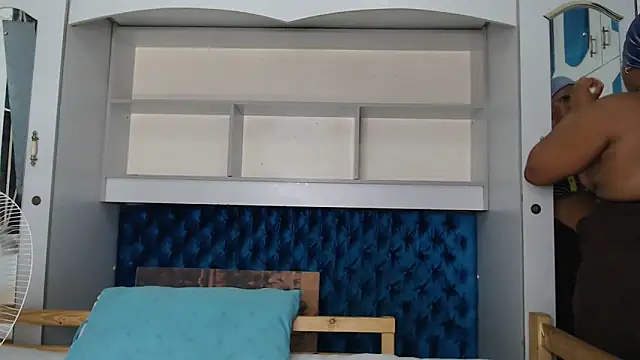 Zeeyonce696 online show from December 5, 6:44 pm