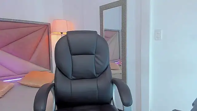 GiaFu online show from February 15, 12:01 pm