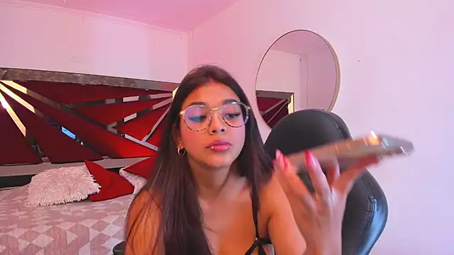 GiaFu online show from February 22, 9:59 pm