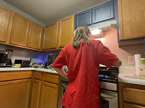 Maxinebabyyy online show from December 19, 11:25 pm