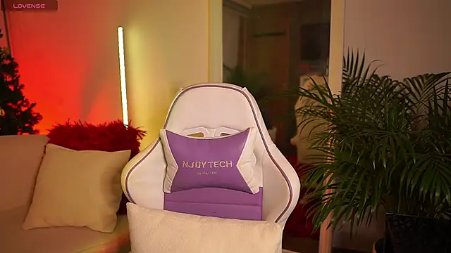 abigail adamss online show from December 31, 12:00 am